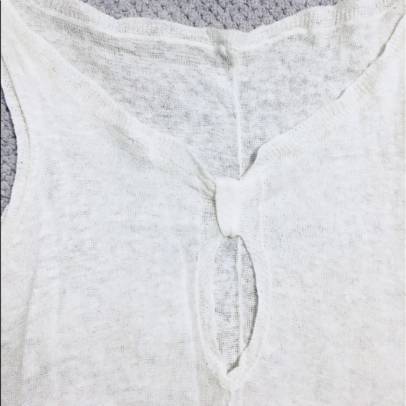 Ivory light weight sweater top. - Picture 7 of 8